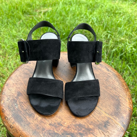 Women’s Stuart Weitzman Black Block Heel Buckle Style Suede Sandal SIZE 7 - Picture 7 of 11